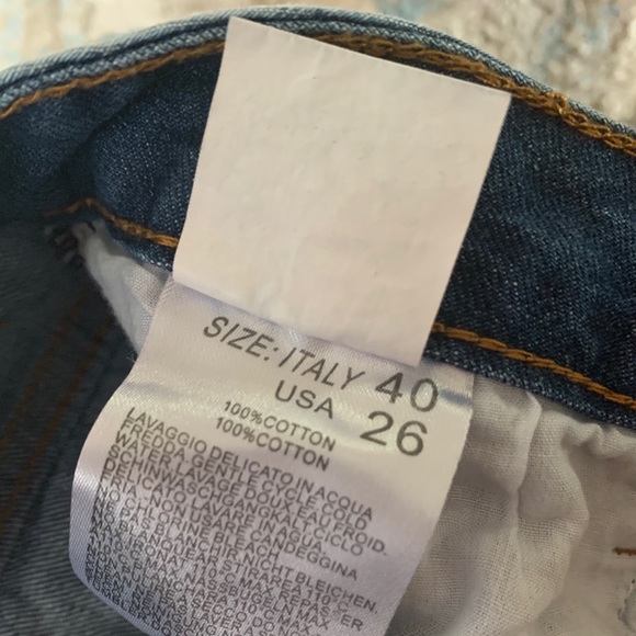 Fashion Nova High Waisted Distressed Jeans SIZE 1 - Picture 4 of 7